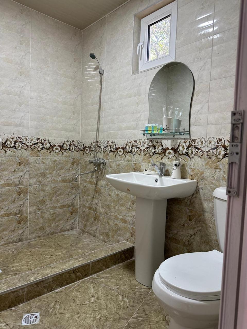 Hotel-Gvala Вардзия Екстериор снимка